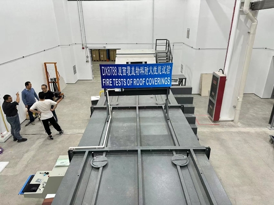 Materiale di copertura Performance di resistenza al fuoco Equipaggiamento di prova delle prestazioni di ritardamento delle fiamme per celle fotovoltaiche