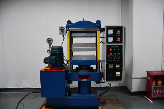 Vulcanizzatore piatto automatico per stampare varie gomme