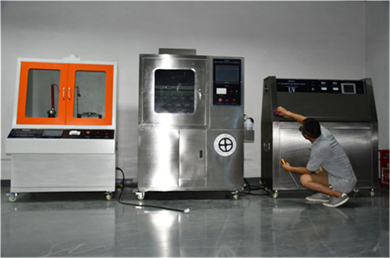 Materiali isolanti IEC Attrezzatura di prova di tracciamento AC DC Macchina di prova di laboratorio commutabile